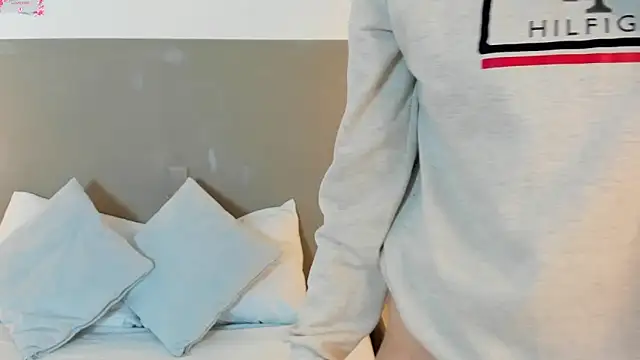 emma fhox online show from October 8, 2:20 am