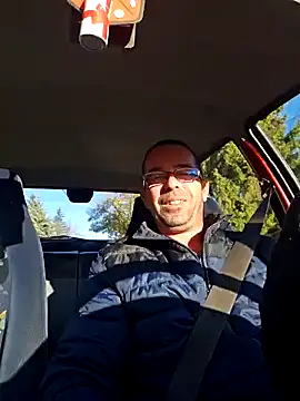 Snapshot of Thomas043 chatting on October 27, 7:01 am Thomas043 online show from October 27, 7:01 am