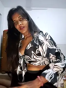 cute radhikaa online show from November 5, 6:41 pm