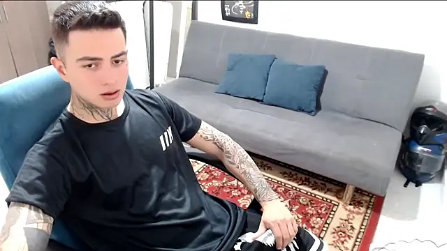 santii ss online show from December 3, 2:59 pm