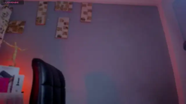 Snapshot of Chloe_cooperr chatting on November 6, 10:54 pm Chloe cooperr online show from November 6, 10:54 pm