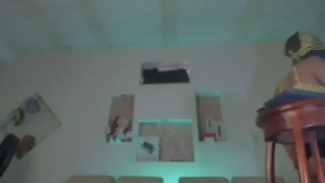 Chloe cooperr online show from December 20, 4:14 pm