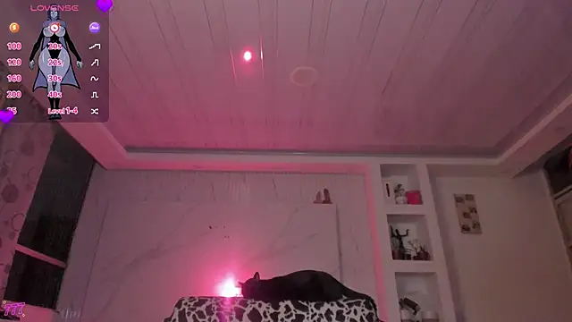 Chloe cooperr online show from April 3, 11:36 pm