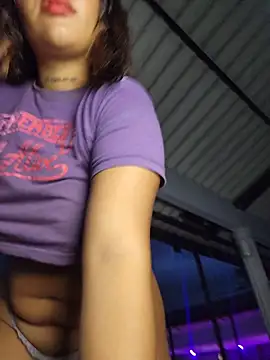 Snapshot of Yessica_Lopezz chatting on June 9, 10:27 am Yessica Lopezz online show from June 9, 10:27 am