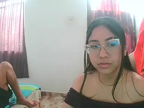 Snapshot of honeysweet111 chatting on September 26, 8:46 pm honeysweet111 online show from September 26, 8:46 pm