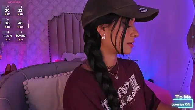 Snapshot of Yourwishisme_val chatting on November 13, 3:49 am Yourwishisme val online show from November 13, 3:49 am