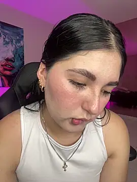 Celestee69 online show from December 3, 7:56 pm