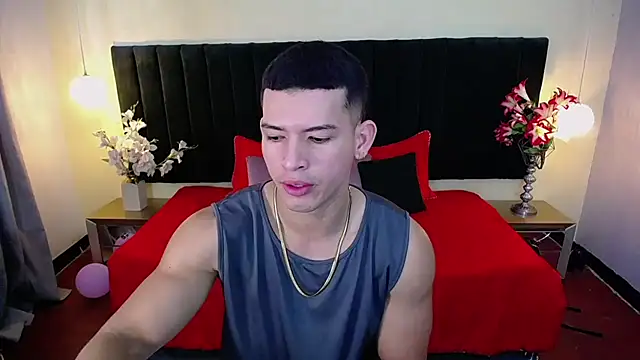 Snapshot of ethan_rodgers chatting on September 15, 7:25 pm ethan rodgers online show from September 15, 7:25 pm