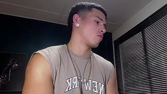 Snapshot of ethan_rodgers chatting on October 1, 8:48 pm ethan rodgers online show from October 1, 8:48 pm