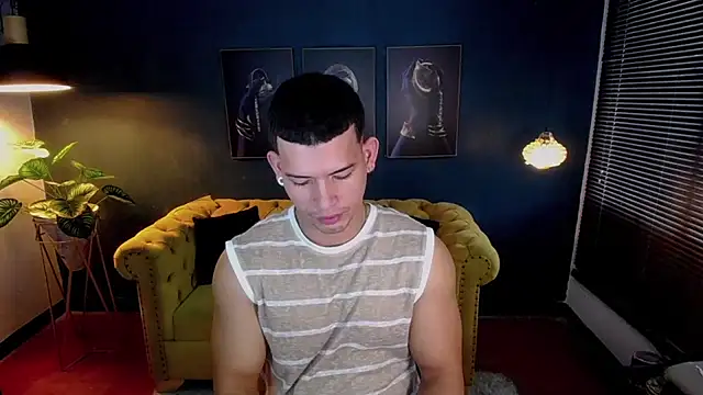 Snapshot of ethan_rodgers chatting on October 20, 8:20 pm ethan rodgers online show from October 20, 8:20 pm