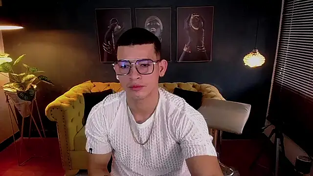 Snapshot of ethan_rodgers chatting on October 23, 7:34 pm ethan rodgers online show from October 23, 7:34 pm