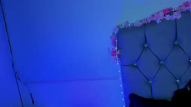 antonieta23 online show from December 20, 3:13 am