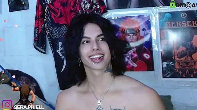 Snapshot of Seraphiell chatting on October 5, 2:32 am Seraphiell online show from October 5, 2:32 am