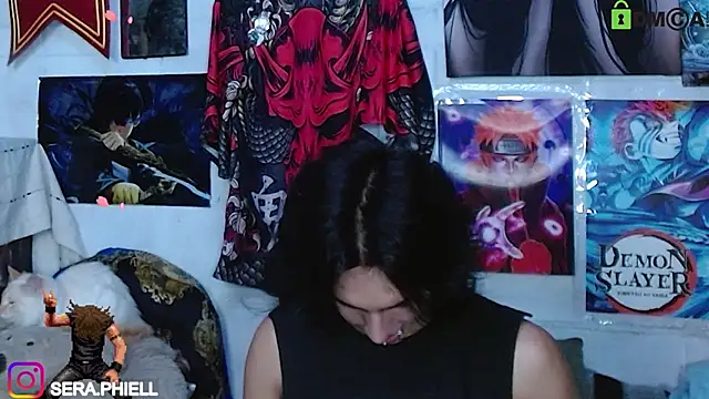 Snapshot of Seraphiell chatting on December 3, 1:13 am Seraphiell online show from December 3, 1:13 am