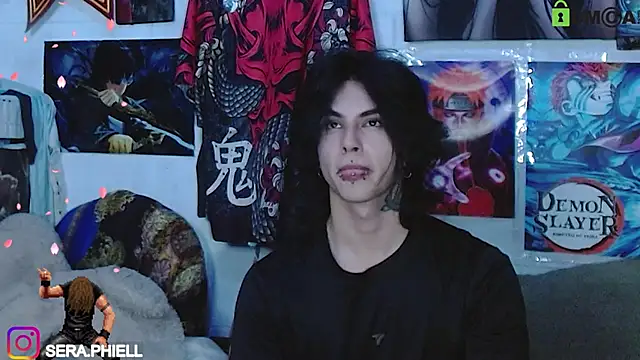 Snapshot of Seraphiell chatting on December 14, 1:00 am Seraphiell online show from December 14, 1:00 am