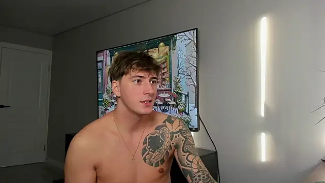 DaniHort online show from February 7, 8:40 am