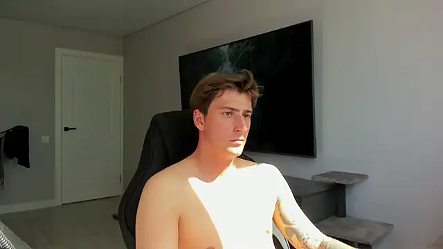 Snapshot of DaniHort chatting on June 22, 12:35 pm DaniHort online show from June 22, 12:35 pm