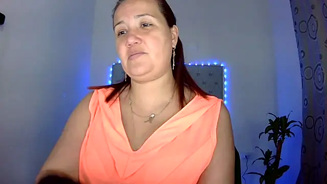 Snapshot of Gabrielajewel_ chatting on September 24, 9:18 pm Gabrielajewel online show from September 24, 9:18 pm