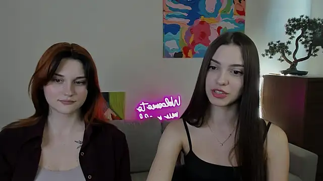 Snapshot of elza_rose chatting on May 21, 9:38 am elza rose online show from May 21, 9:38 am