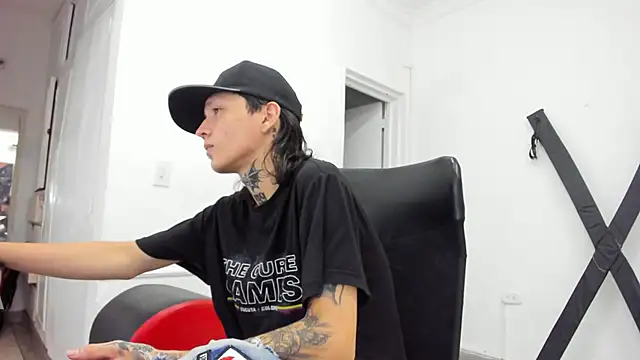 StraightBoy Nick online show from April 13, 9:53 pm