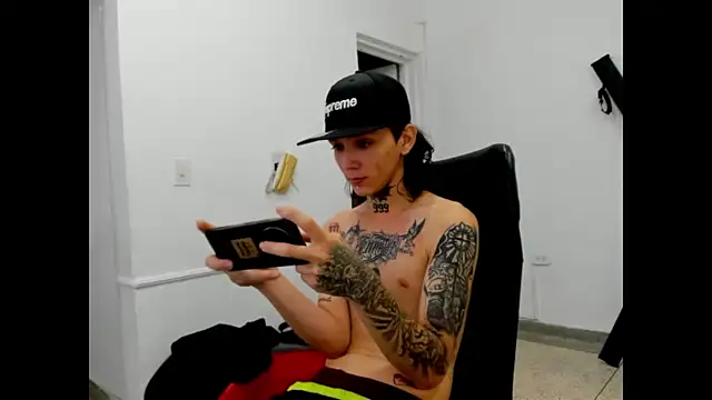 StraightBoy Nick online show from April 20, 9:27 pm