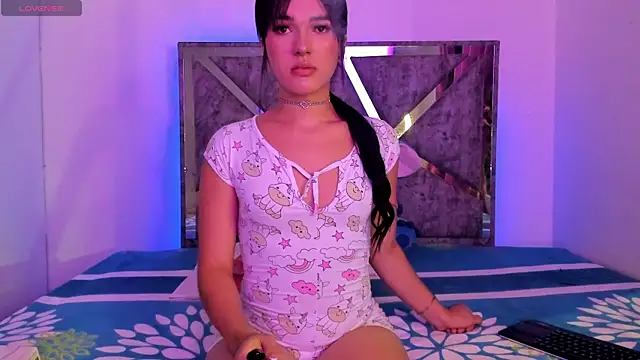 Snapshot of MarilynDupont chatting on January 8, 6:05 am MarilynDupont online show from January 8, 6:05 am