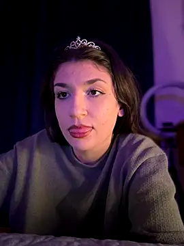 ScarletBloom  online show from December 3, 6:50 pm