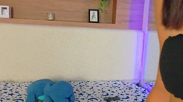 MeghanMure online show from March 3, 3:23 am