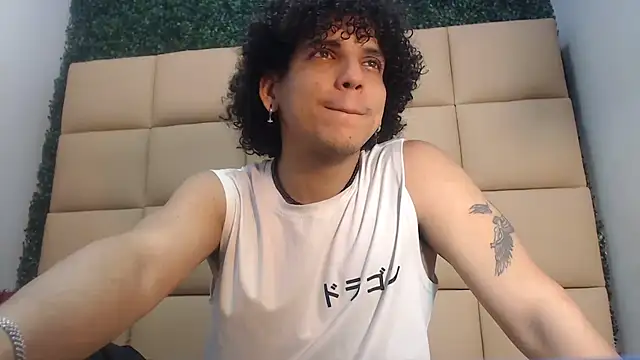 Xfire boy69 online show from September 10, 2:39 pm