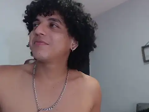 Xfire boy69 online show from October 19, 2:29 pm