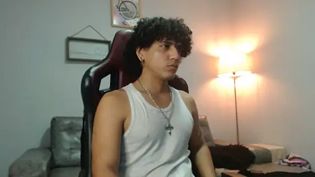 Xfire boy69 online show from October 27, 4:22 pm