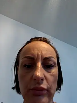 annaalemania online show from December 15, 2:32 pm