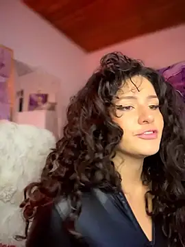 Dannaa Lovs online show from April 24, 10:28 am