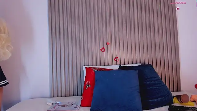 Blue Sixx online show from December 5, 8:38 pm