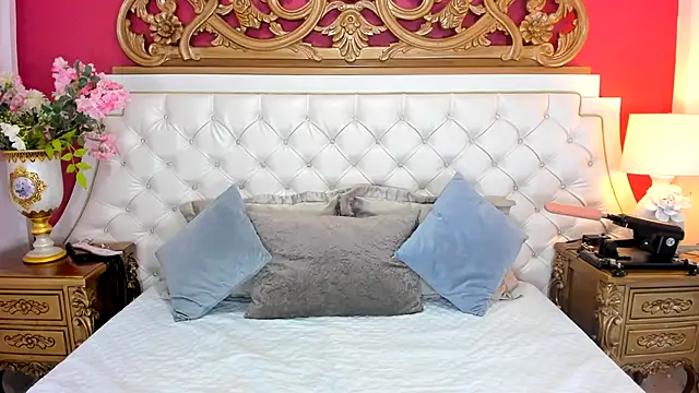 BeckySalas online show from October 3, 7:33 pm