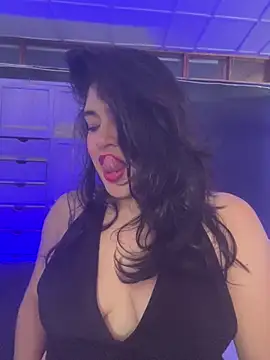 Snapshot of EmilyNoir1 chatting on April 24, 8:44 pm EmilyNoir1 online show from April 24, 8:44 pm