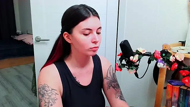 peachyness online show from February 17, 11:55 pm