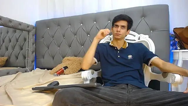 Sebalexis7 online show from October 4, 3:04 am