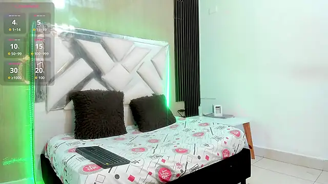 Snapshot of karen_matwell chatting on November 21, 1:37 am karen matwell online show from November 21, 1:37 am