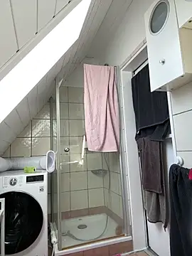 SweetTeenGirl online show from September 23, 1:25 pm