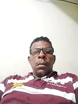 Snapshot of gonzalo-1 chatting on December 18, 8:53 am gonzalo-1 online show from December 18, 8:53 am