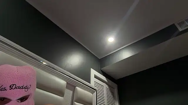 SkiMaskGirlxo online show from May 14, 3:13 am