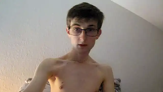 Snapshot of yourhengst chatting on December 14, 6:34 pm yourhengst online show from December 14, 6:34 pm