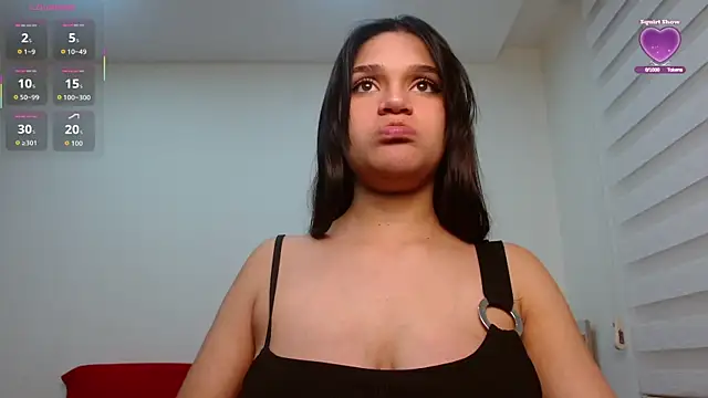 Snapshot of Roxxi_2110 chatting on September 14, 1:05 am Roxxi 2110 online show from September 14, 1:05 am