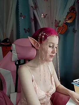 Fuzzy Unicorn online show from October 27, 7:18 pm