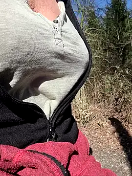 HotWifeLyn68 online show from March 2, 12:01 pm