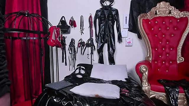 LiliThara online show from November 14, 9:19 am