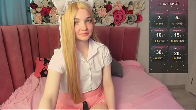 Snapshot of AnimeAlica18 chatting on October 19, 2:23 am AnimeAlica18 online show from October 19, 2:23 am