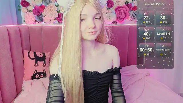 Snapshot of AnimeAlica18 chatting on October 31, 2:23 am AnimeAlica18 online show from October 31, 2:23 am