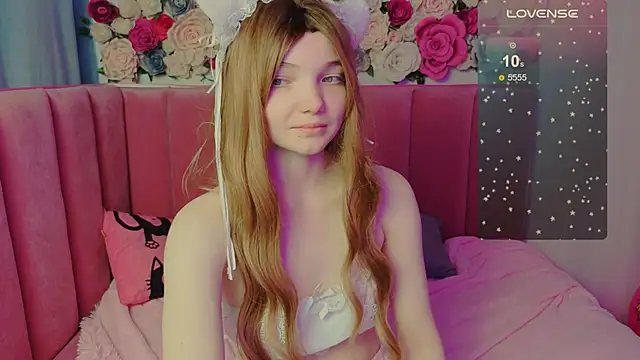 Snapshot of AnimeAlica18 chatting on November 8, 2:34 am AnimeAlica18 online show from November 8, 2:34 am